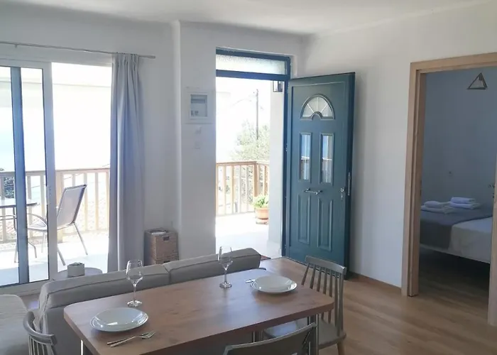 Sun Meets Sea Daire Athánion